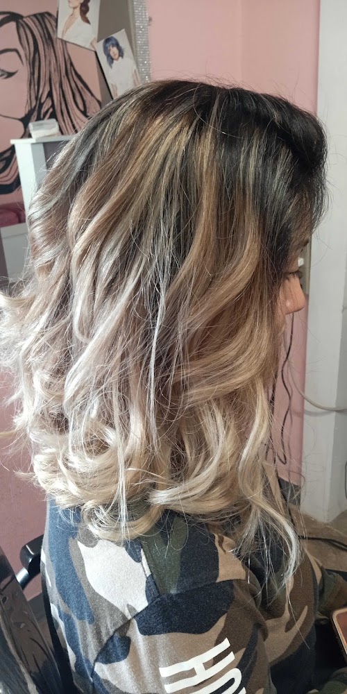 Nena's Hair view 4
