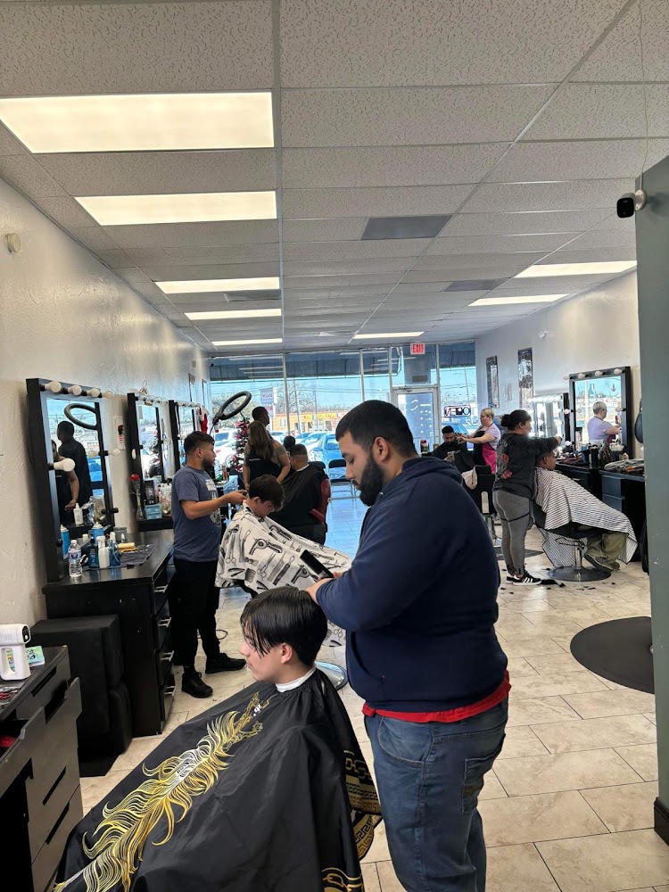 Nireli’s barber & beauty salon view 2