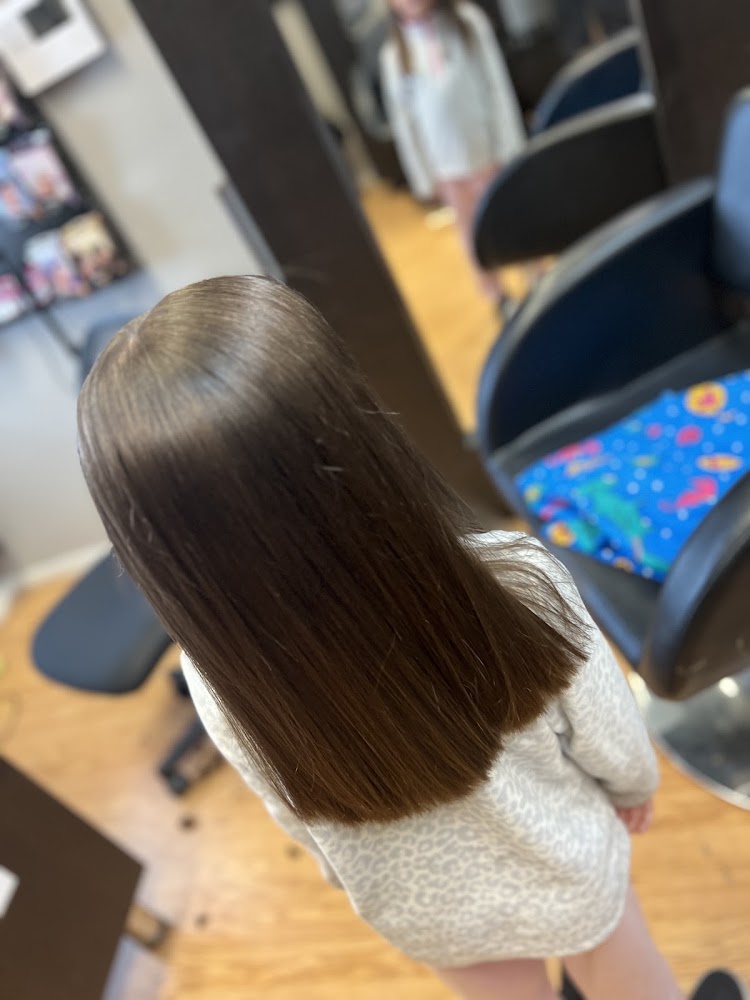 Nue Image Beauty and Barber Shop view 3
