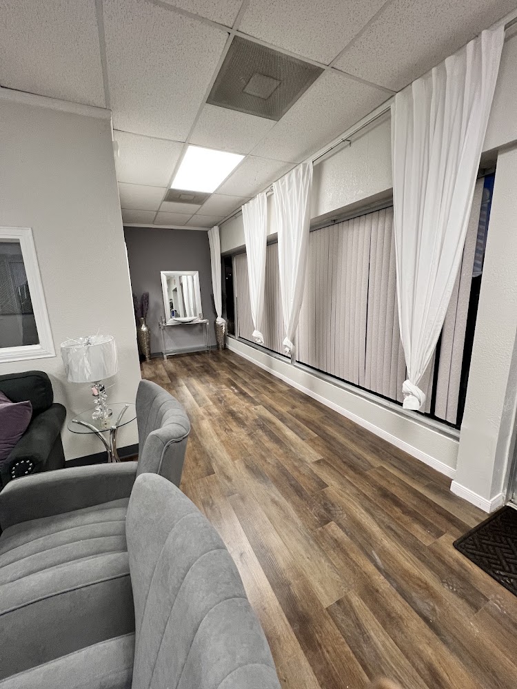 Nue Image Beauty and Barber Shop view 4
