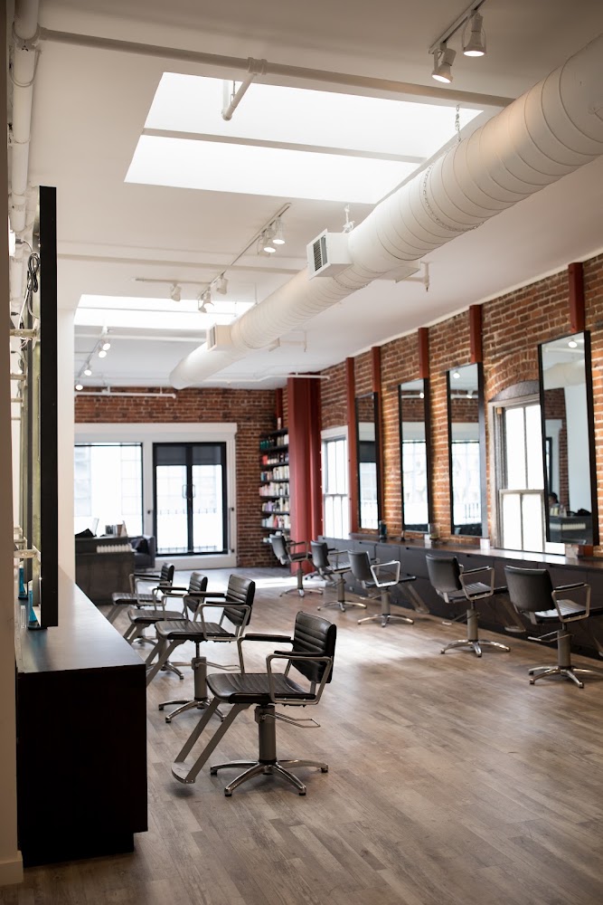 PATRICK EVAN SALON primary photo
