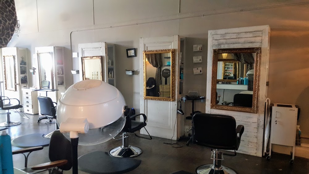 Primp Hair & Co view 5