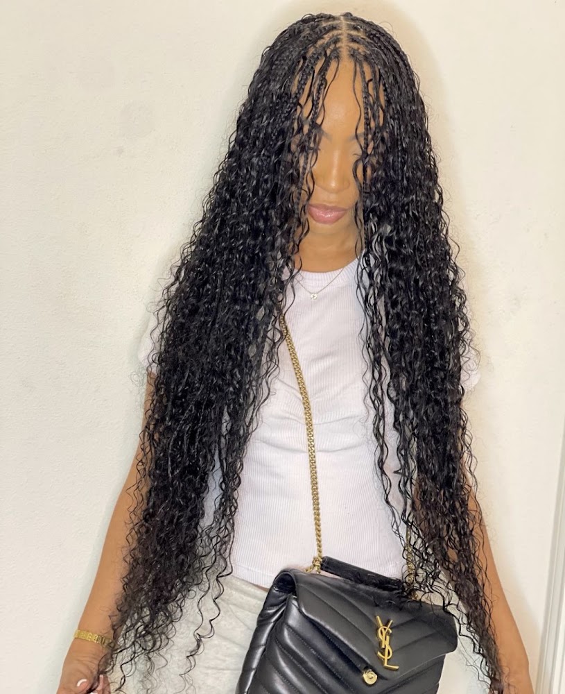 Queens Beauty Lounge – Braiding Salon Services & Online Store Available view 5