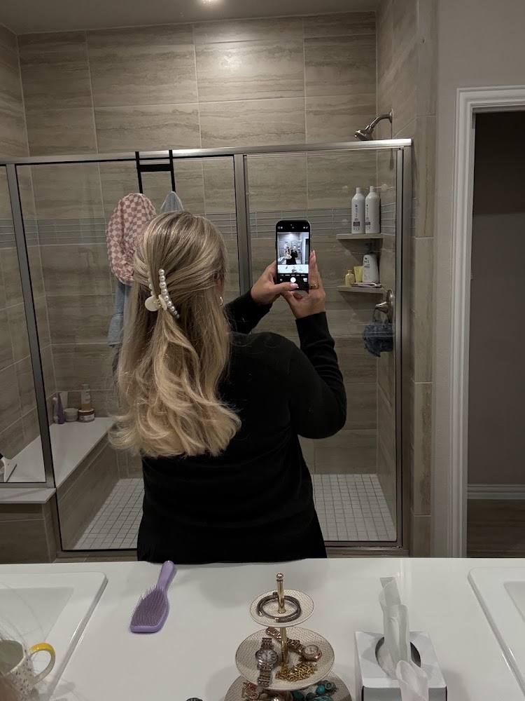 Rumoured Salon view 3