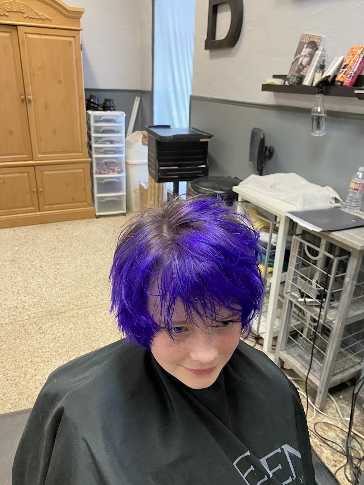 Salon 2710 view 2