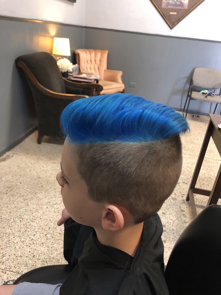 Salon 2710 view 3