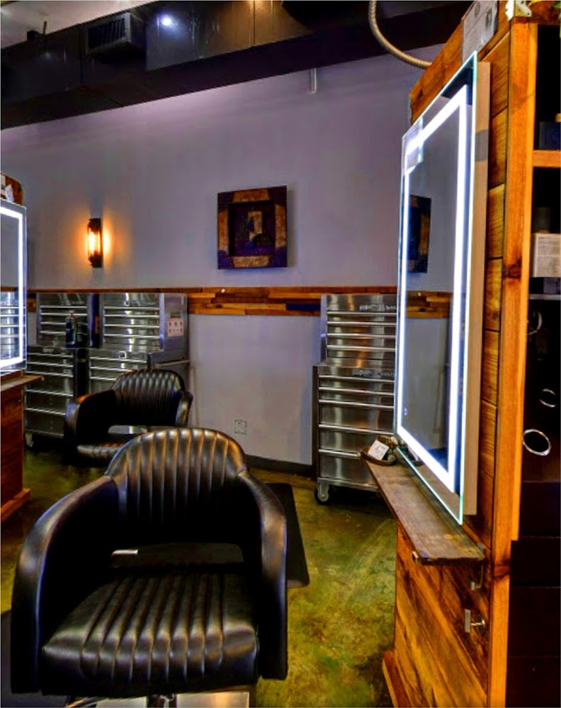 Salon Aura primary photo