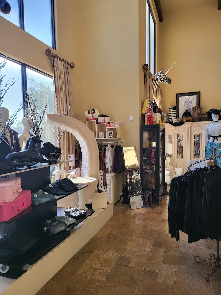 Salon David Chandler , Christian Louboutin Hermes, Cle de peau beauty , National stylist. view 5