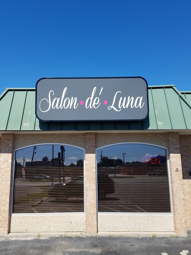 Salon De Luna primary photo