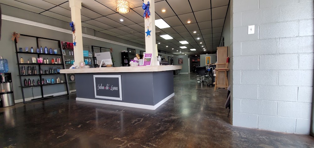 Salon De Luna view 2