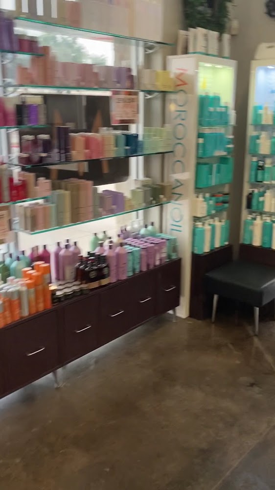 Salon M Eldorado view 3