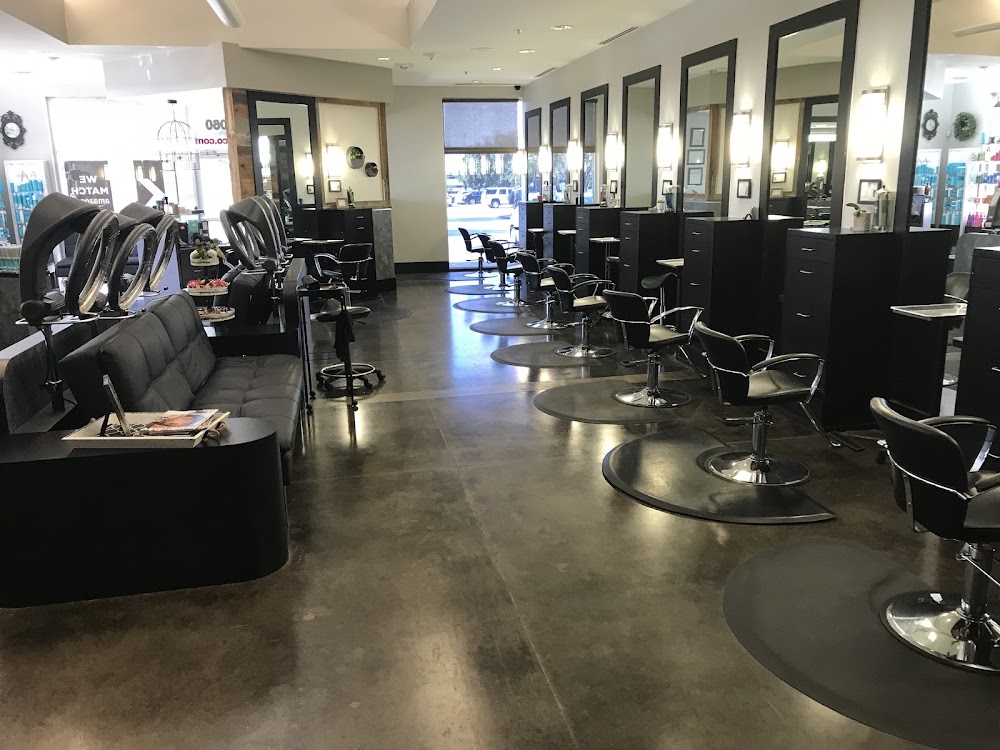 Salon M Eldorado view 4