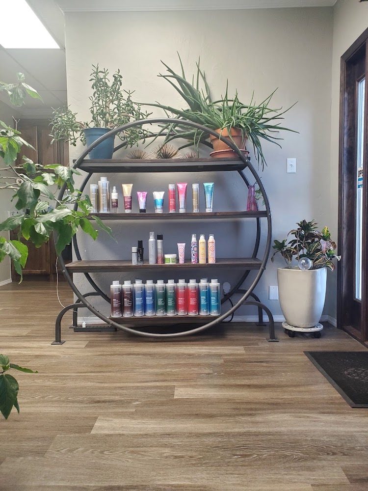 Salon MDK primary photo