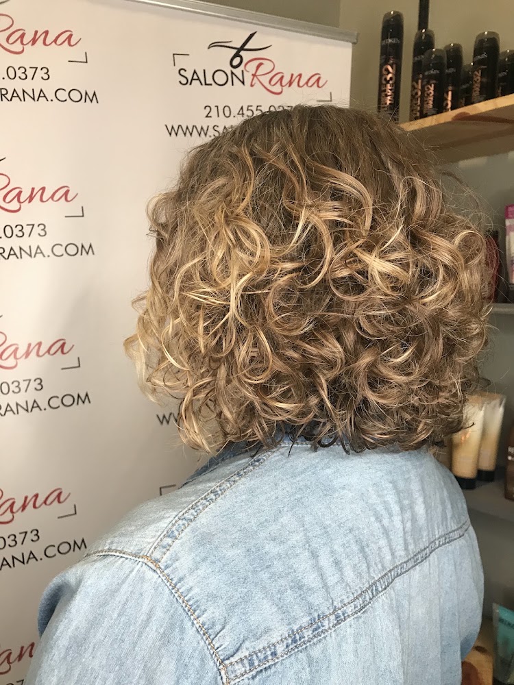 Salon Rana view 2
