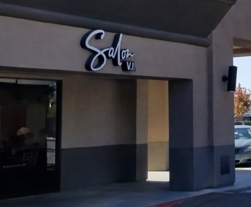 Salon V.I. view 4