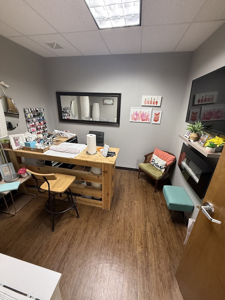 Salon West view 4