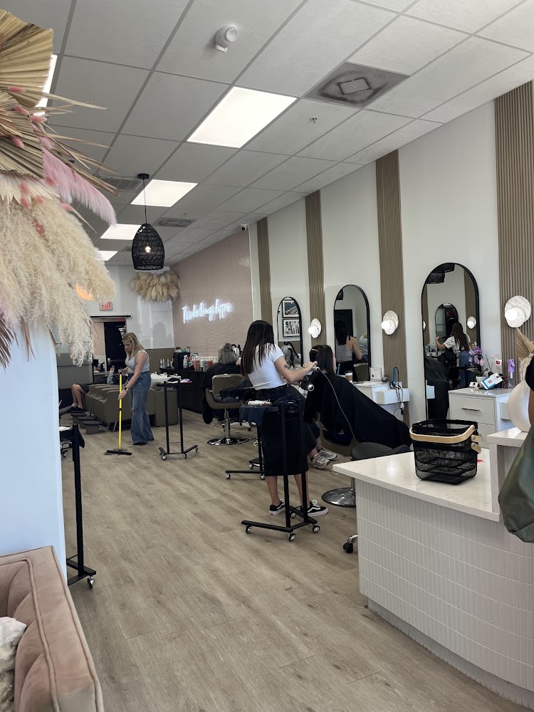Salt and Waves Salon primary photo