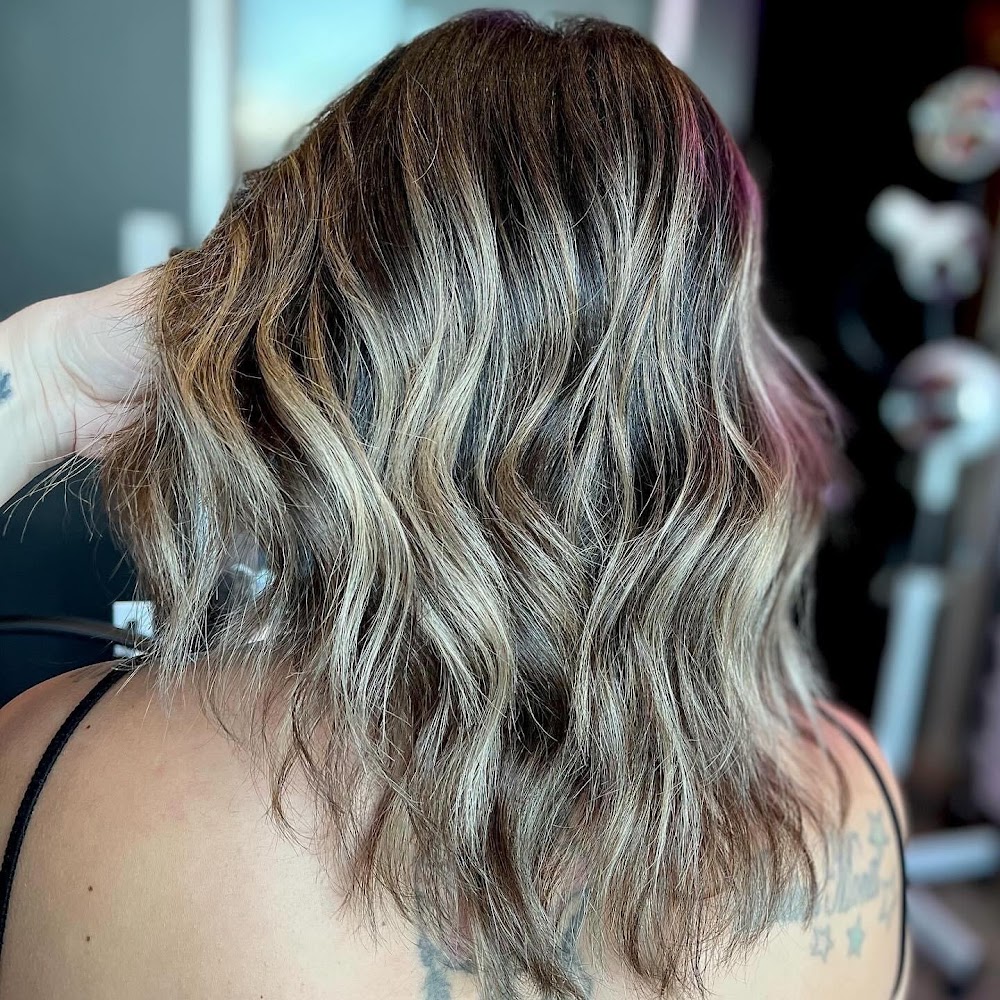 Scarlett & Parlour Co. Salon - Katy Texas Blondes, Balayage & Extensions view 4