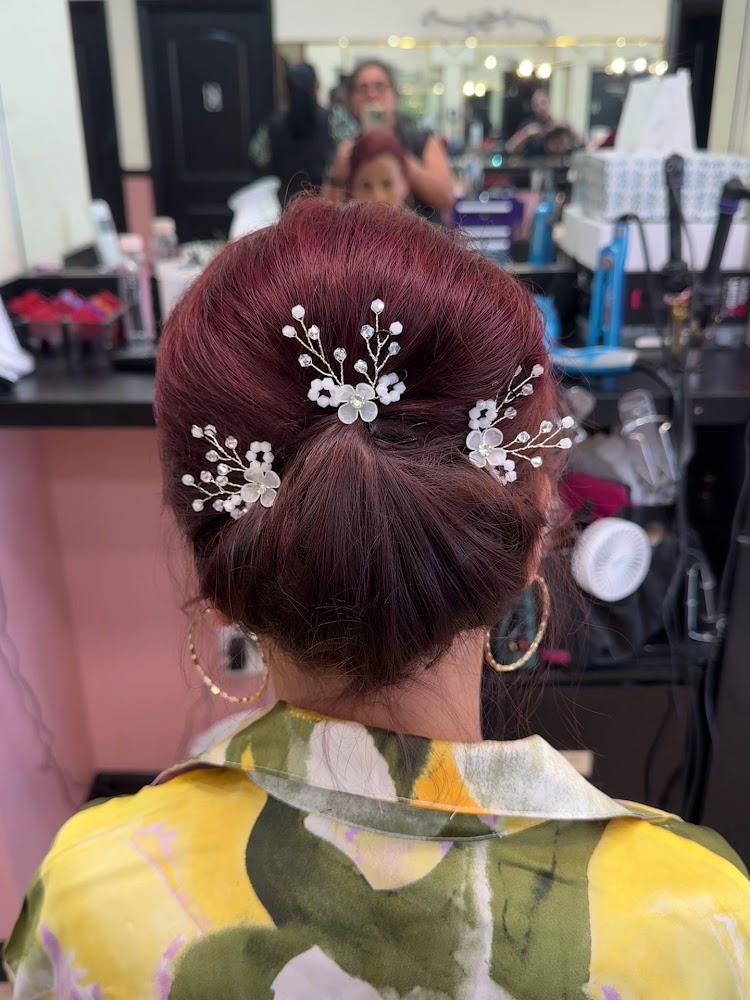Shahnaz salon Irving view 4