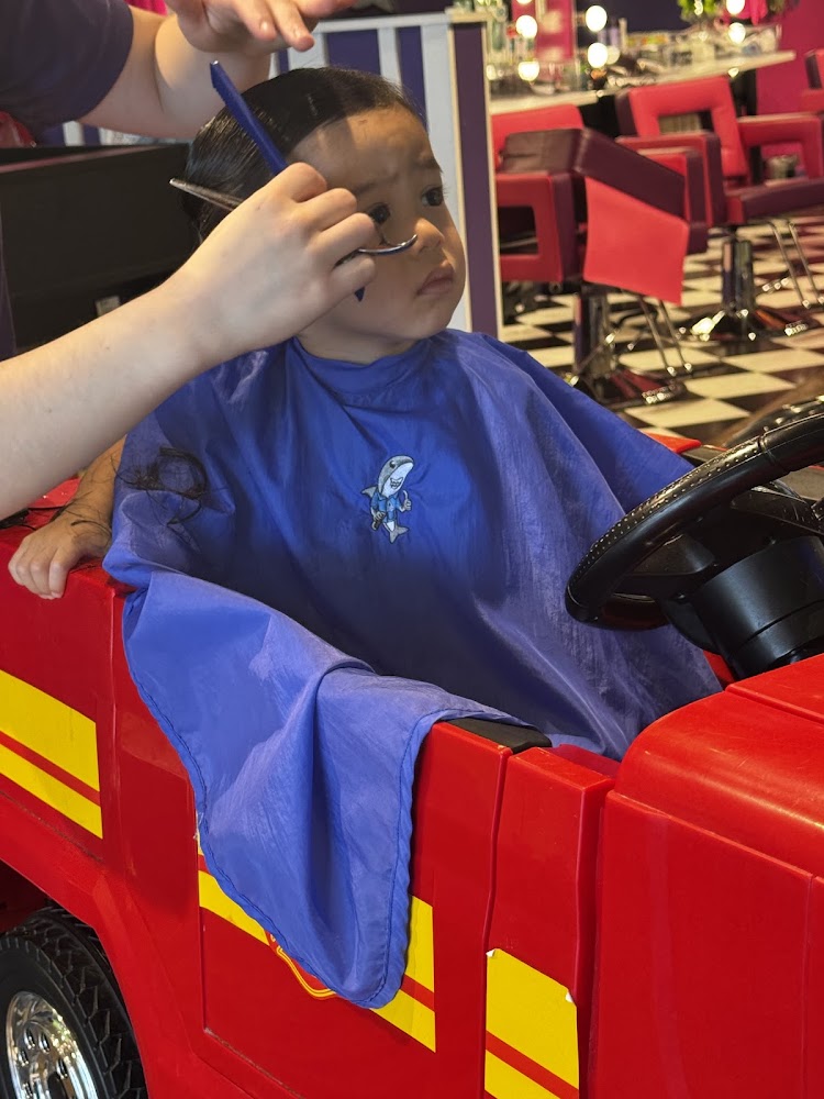 Sharkey's Cuts for Kids - Conroe, TX view 5