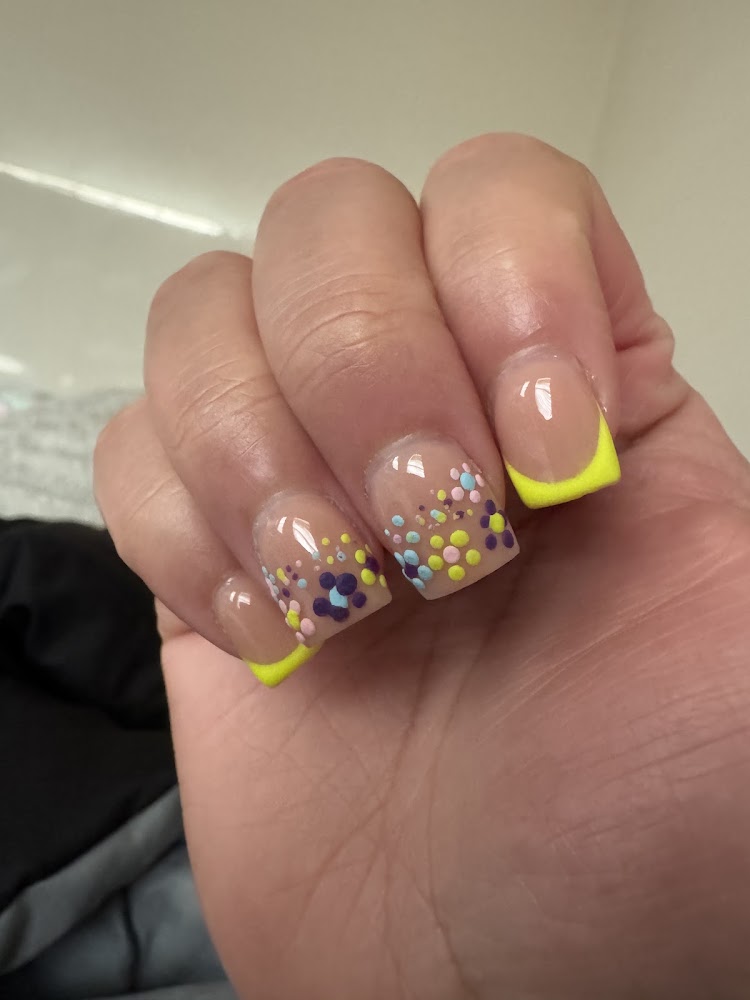 Signature Nails & Spa view 4