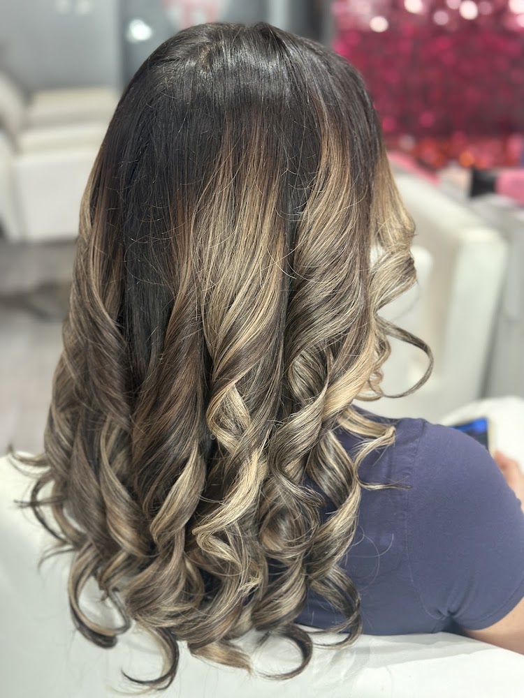 Sleek Beauty Studio view 2