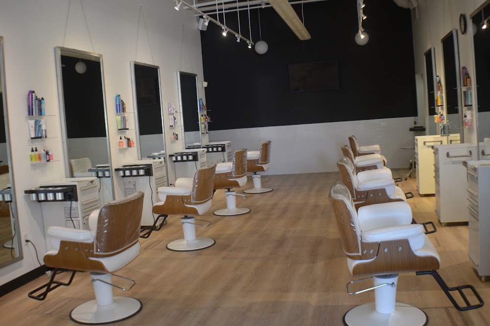 Smooth Lines Salon & Spa primary photo