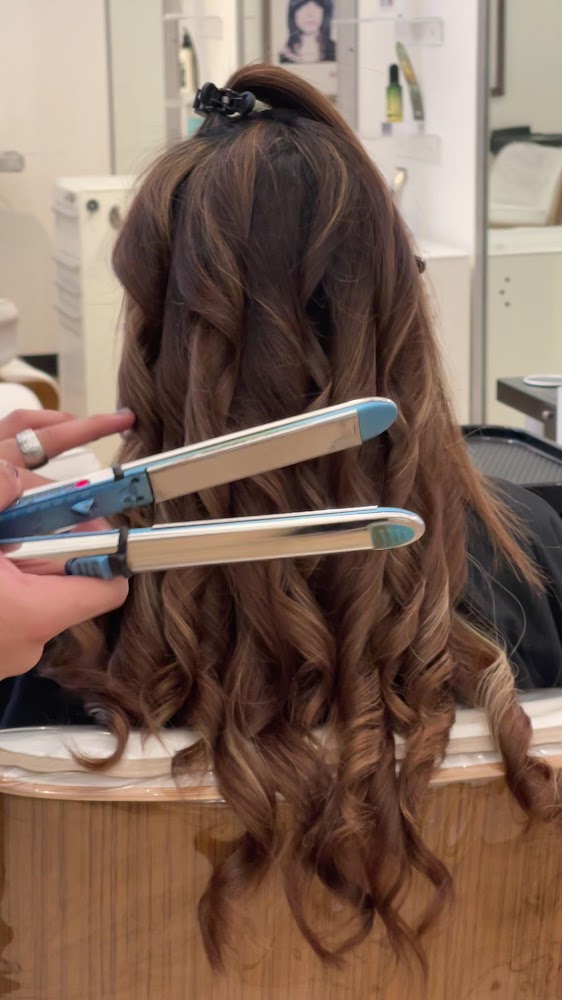 Smooth Lines Salon & Spa view 3