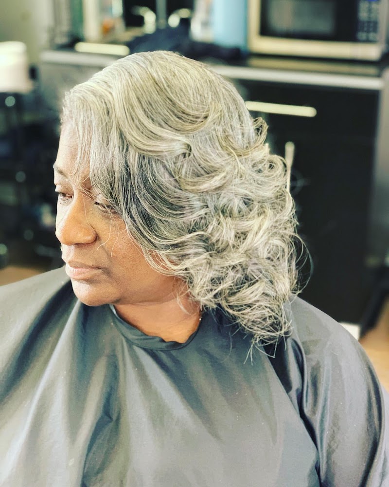 Snobz of Houston- Woodlands Hair Boutique view 2