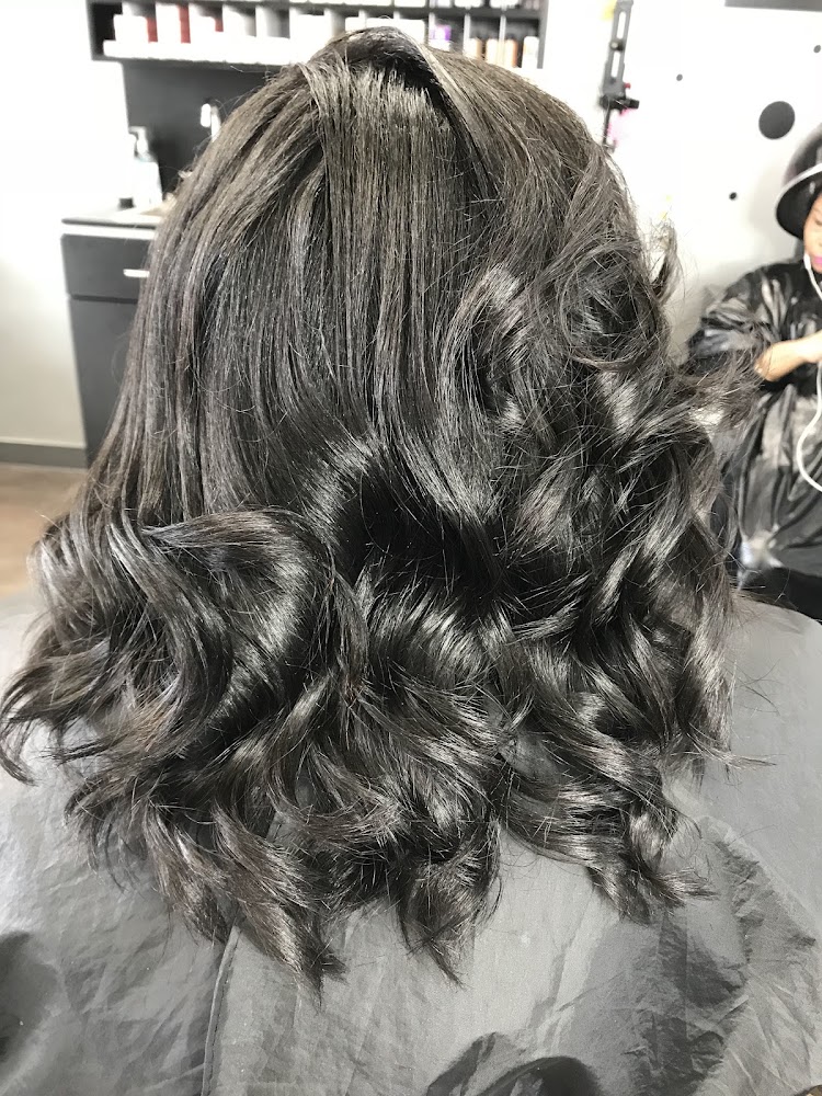 Snobz of Houston- Woodlands Hair Boutique view 4