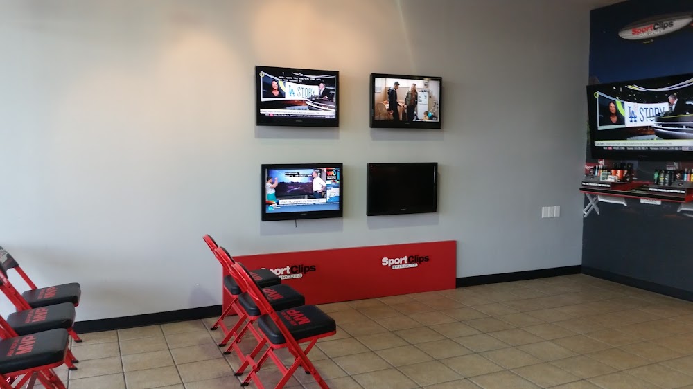 Sport Clips Haircuts of Beaumont view 3