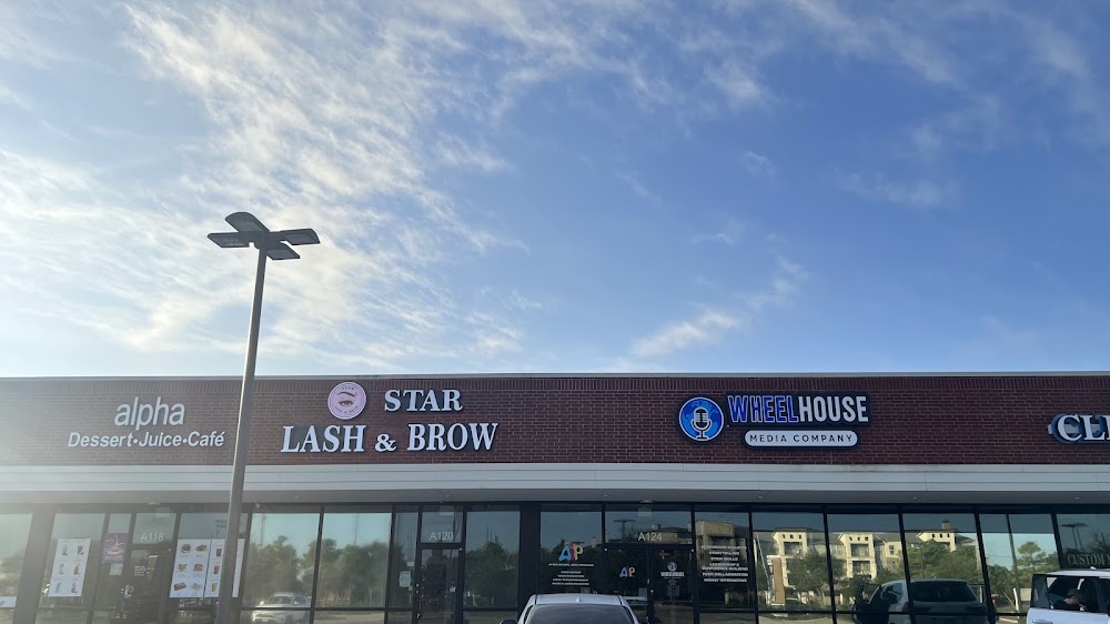 Star Lash & Brow Pearland view 5