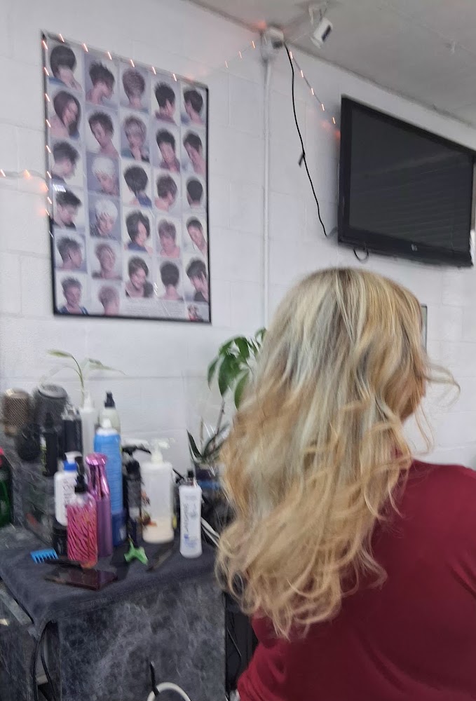 Super Hair Salon view 4
