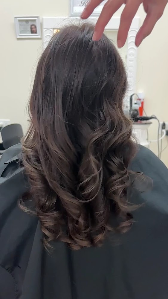 T&H Spring Hair Salon view 2