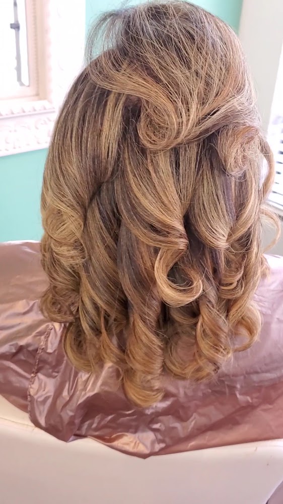 Textures & Tones Salon view 4