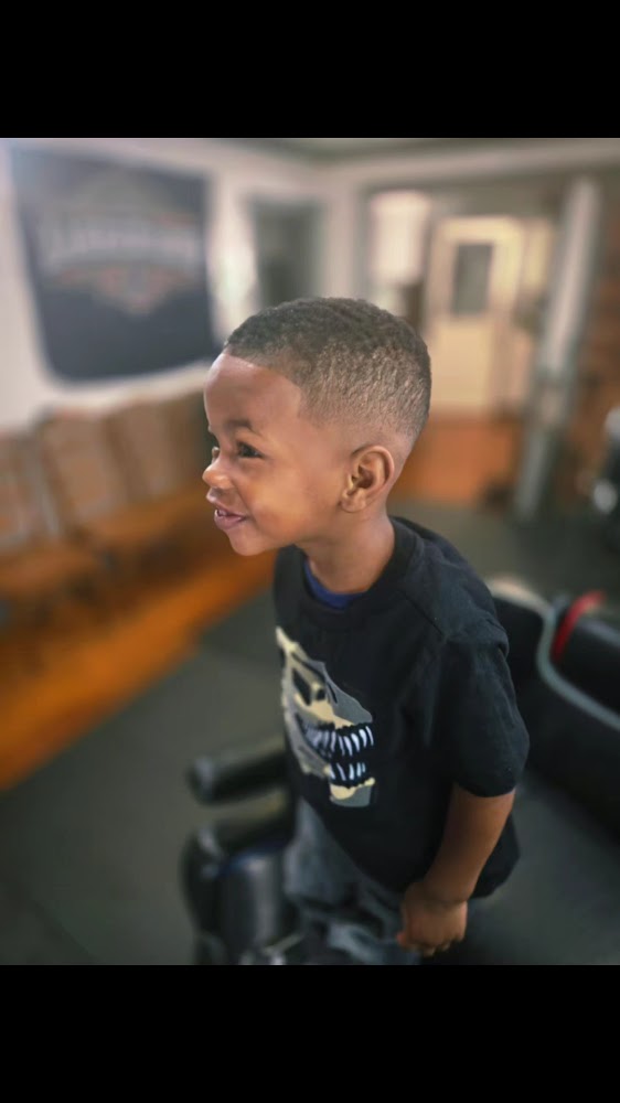 The B Spot Barber & Beauty Shop - Humble view 4