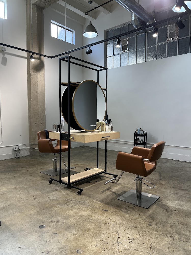 The Hideout Salon ✂ view 2