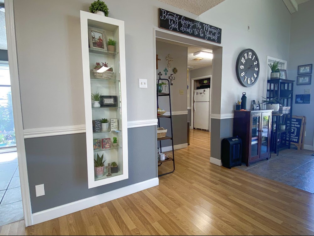 The Jagged Edge Salon view 3