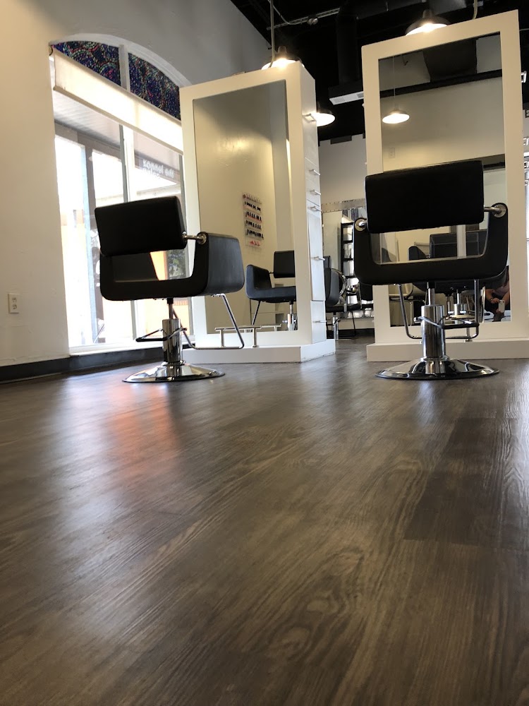The Lennox Salon primary photo