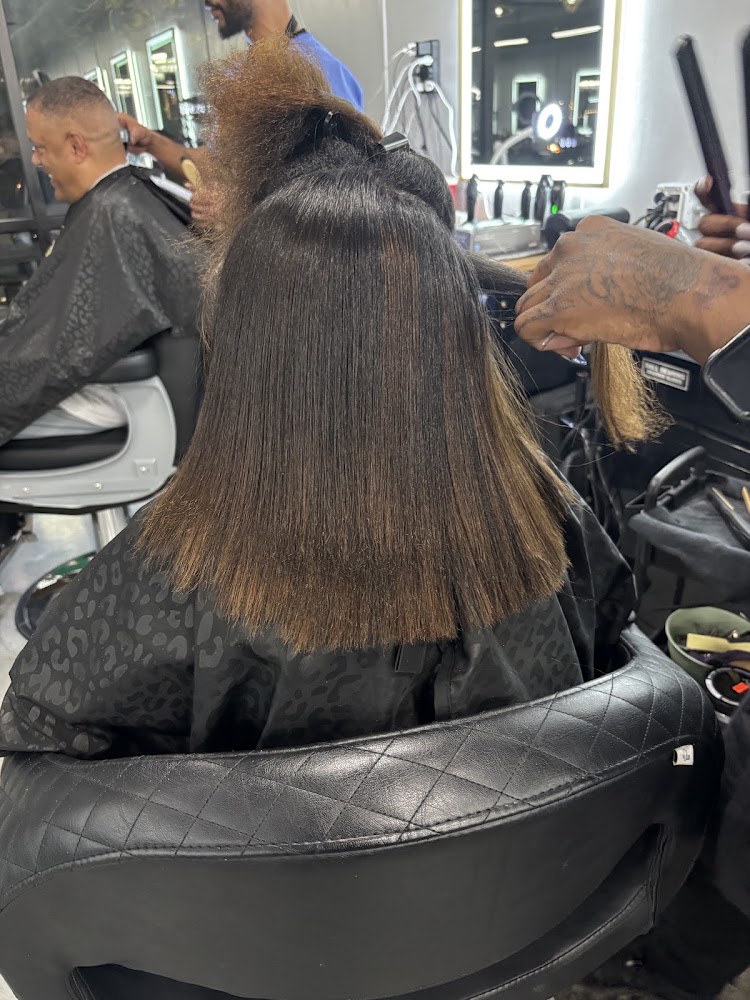 Thomas R Salons view 5