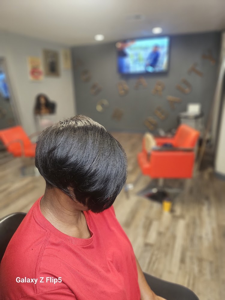 Touch Beauty Bar & Diamond Cutz view 5