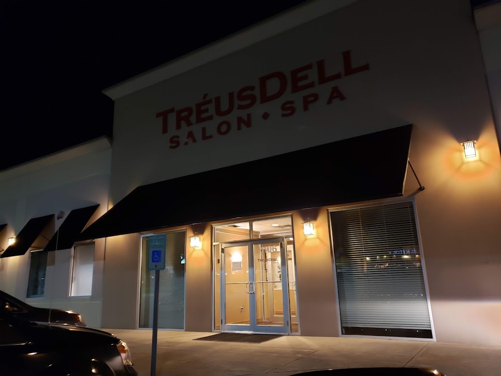 TR3S Salon view 5