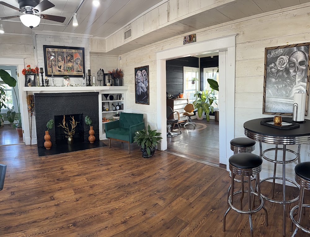 Trendz Salon & Suites view 4