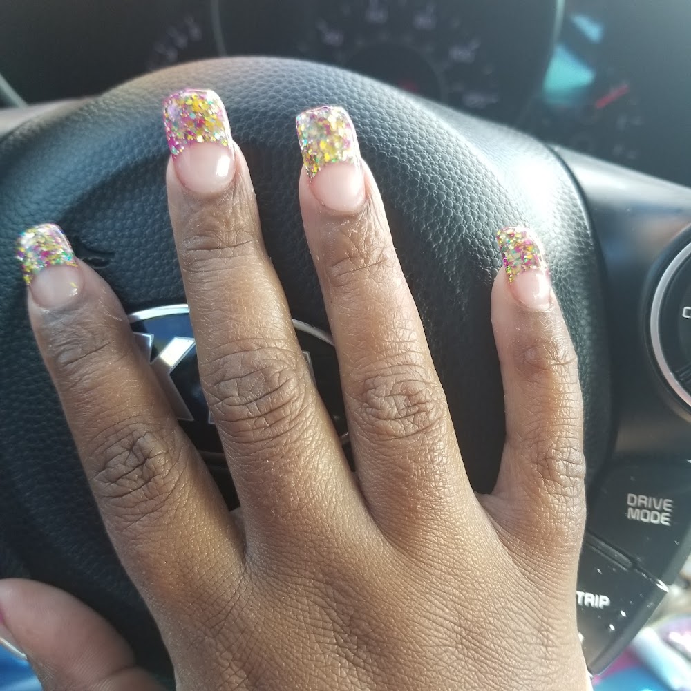 Turning Heads Hair & Nail Co view 5