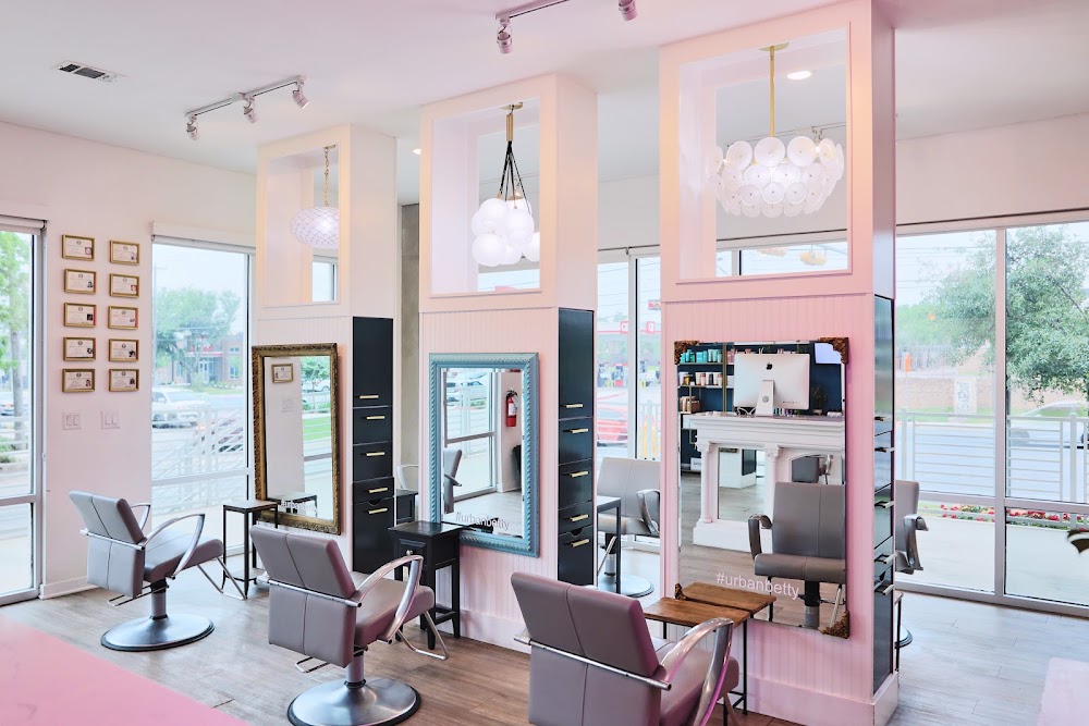 Urban Betty Salon Soco view 4