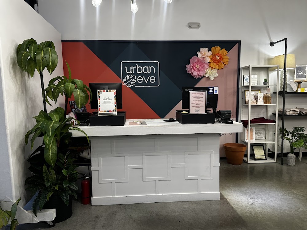 Urban Eve Salon & Boutique, Pearland view 2