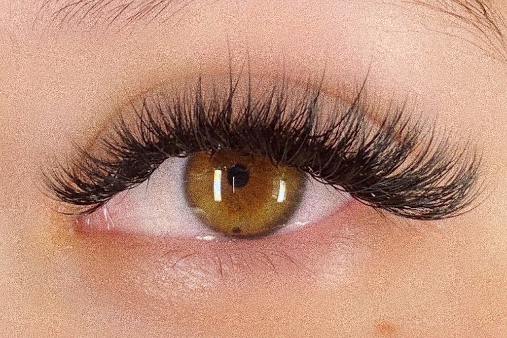 VENUS MEI LASH view 2