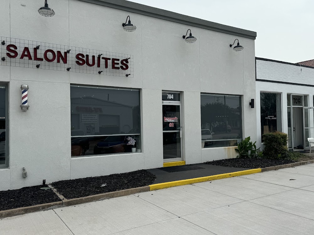 Vince's Salon view 5