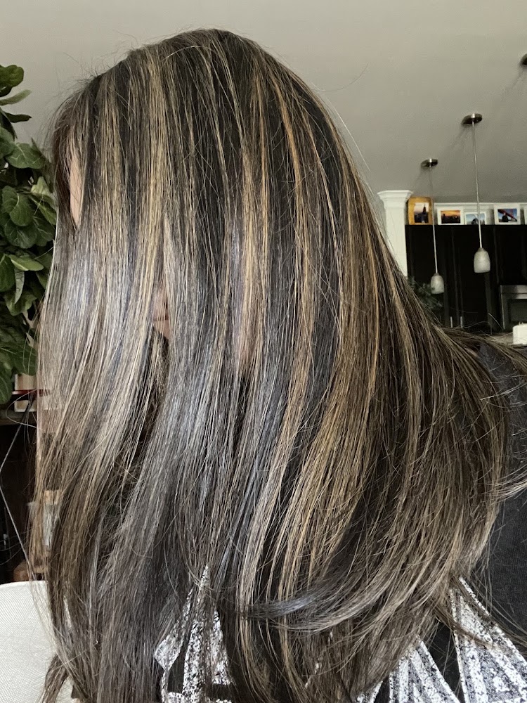 Von Anthony Salon view 4