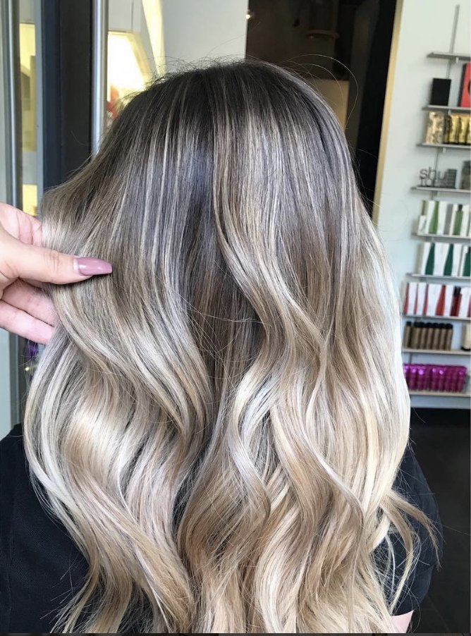 W's Salon view 3